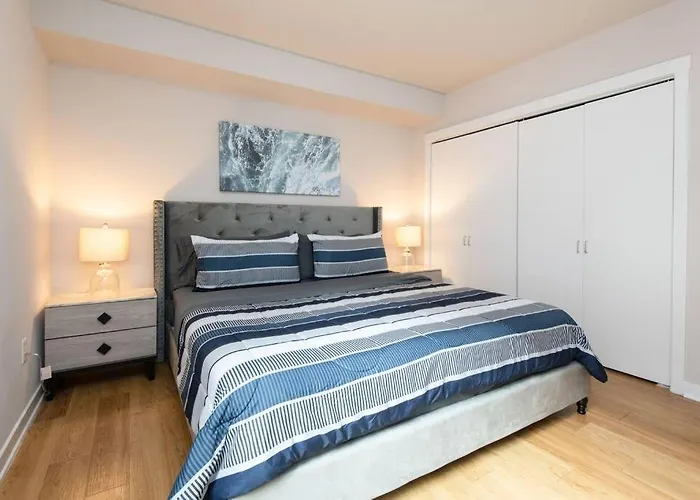 Comfy Cozy Apt With Pool & Hot Tub In Downtown La\'